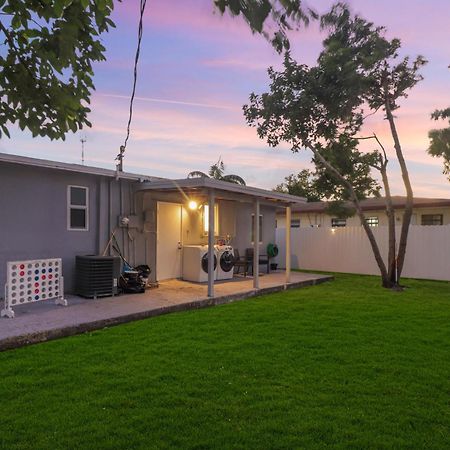 Spacious And Luxurious Home Centrally Located Between Miami And Ft. Lauderdale Miramar Kültér fotó
