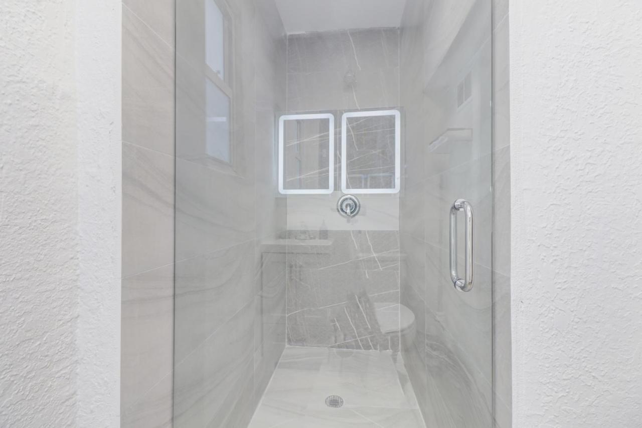 Spacious And Luxurious Home Centrally Located Between Miami And Ft. Lauderdale Miramar Kültér fotó