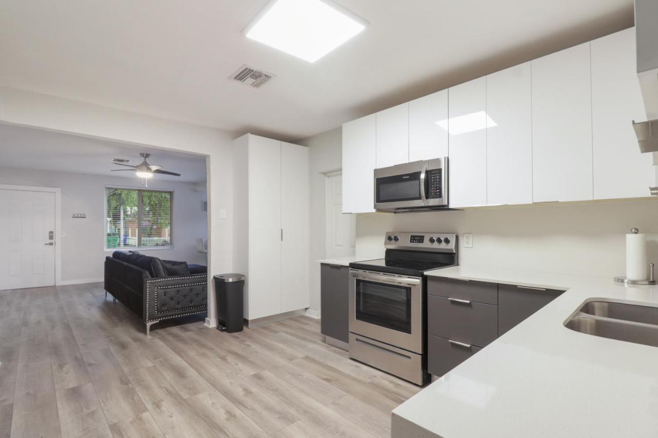 Spacious And Luxurious Home Centrally Located Between Miami And Ft. Lauderdale Miramar Kültér fotó