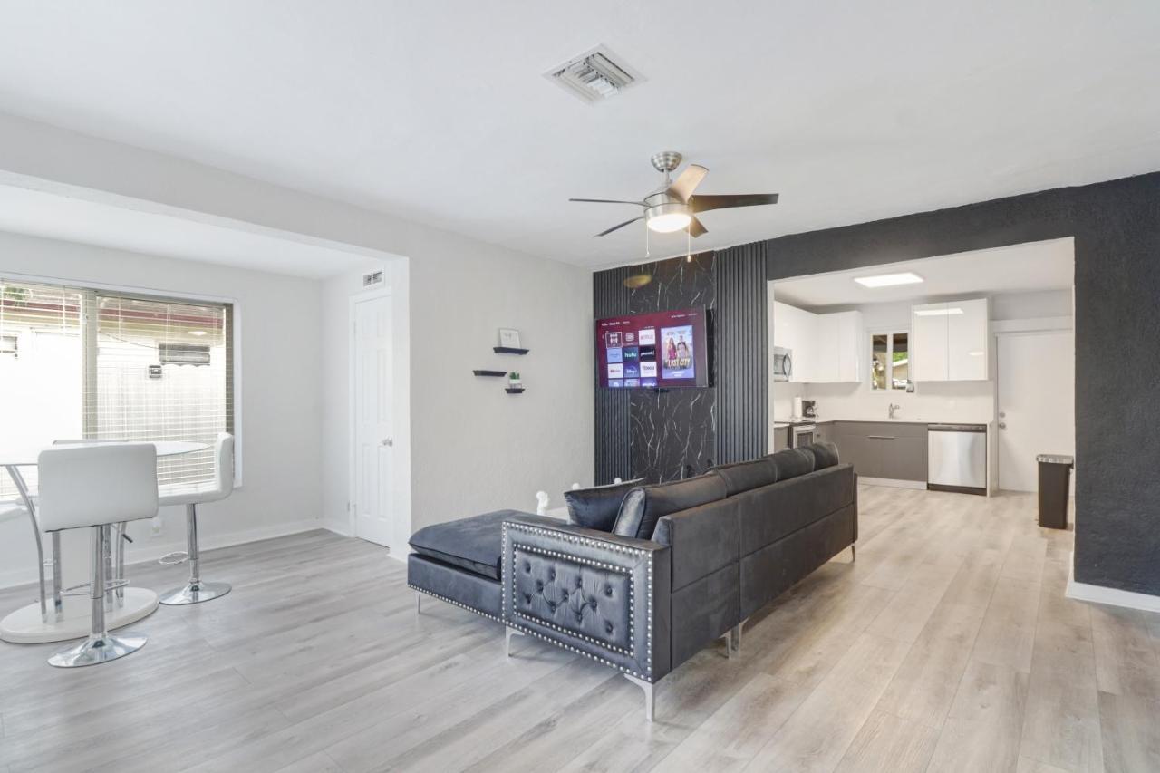 Spacious And Luxurious Home Centrally Located Between Miami And Ft. Lauderdale Miramar Kültér fotó