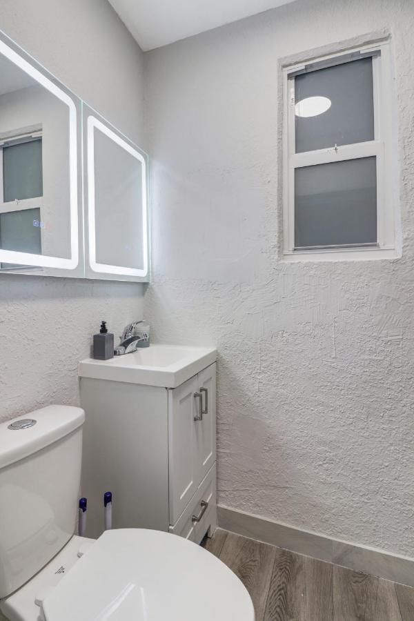 Spacious And Luxurious Home Centrally Located Between Miami And Ft. Lauderdale Miramar Kültér fotó
